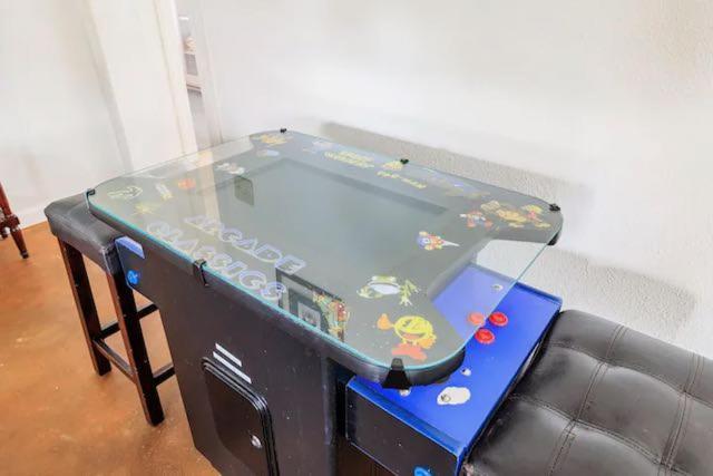 Raccoon Hideout Hot Tub Bbq Arcade Darts Villa Oakhurst Bagian luar foto