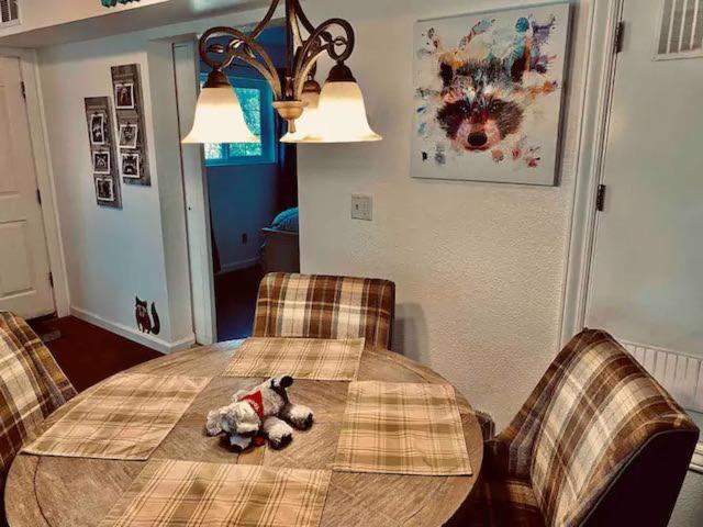 Raccoon Hideout Hot Tub Bbq Arcade Darts Villa Oakhurst Bagian luar foto
